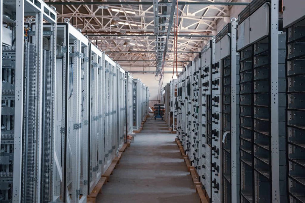 Who is Financing Economic Capacity?